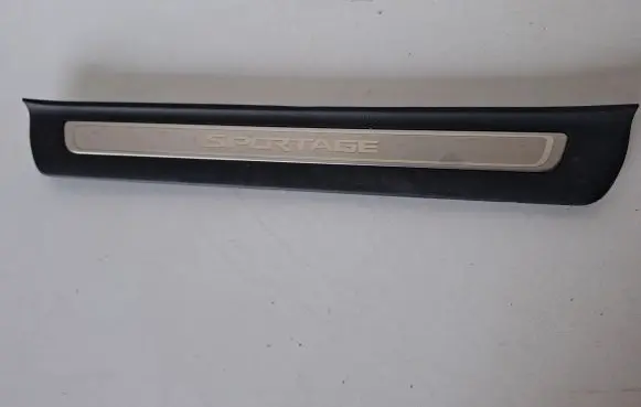 KIA Sportage Front sill trim cover 85873F1500