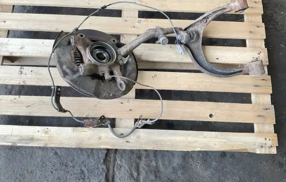 Toyota Hilux (AN10, AN20, AN30) Front wheel hub