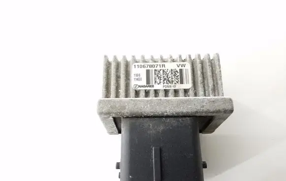 Nissan Qashqai Glow plug pre-heat relay 110678071R