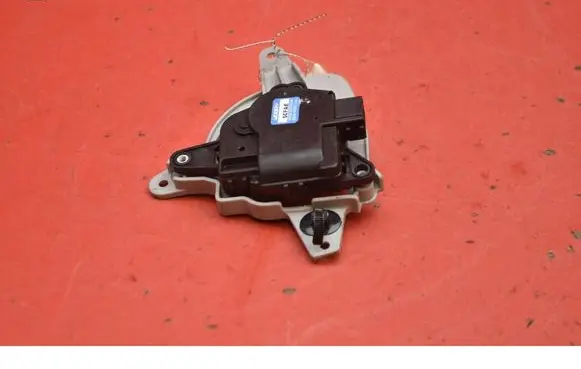 KIA Sportage Air flap motor/actuator EA1F0NX5AA