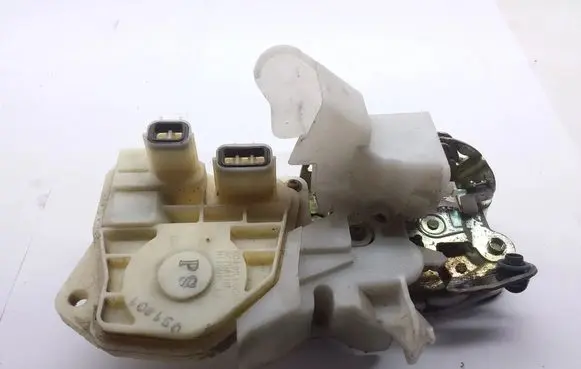 Honda Civic Front door lock K04DR 031201