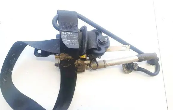 Mazda 323 Front seatbelt 650597 52197483