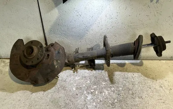 Volkswagen Transporter - Caravelle T5 Front wheel hub