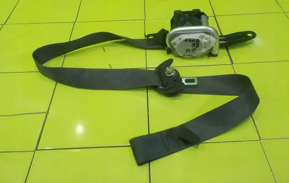 Volvo V60 Front seatbelt 86670002 BEZPIECZENSTWA