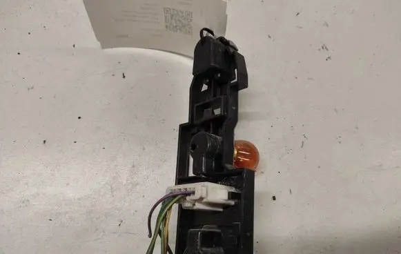 Citroen C5 Tail light bulb cover holder 89032703