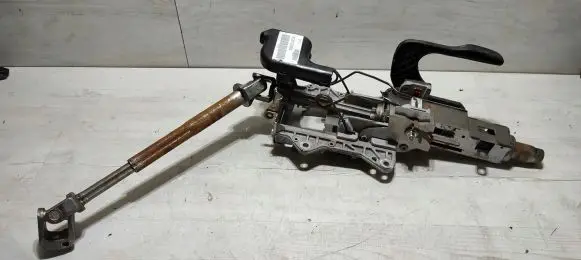 Steering wheel axle set