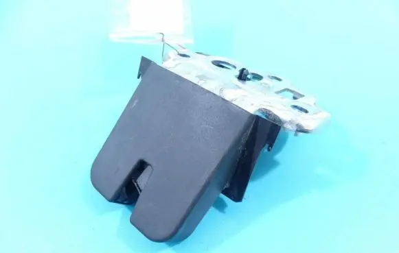 Skoda Fabia Mk3 (NJ) Tailgate/trunk/boot lock/catch/latch 8R0827505A IMPRK993754