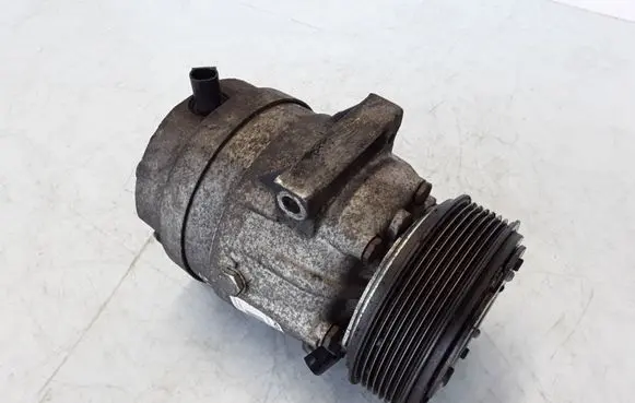 Renault Laguna II Air conditioning (A/C) compressor (pump) 8200421410