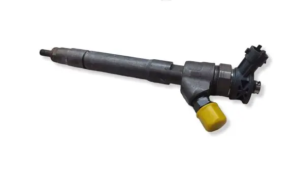 Nissan Qashqai+2 Fuel injector 0445110546