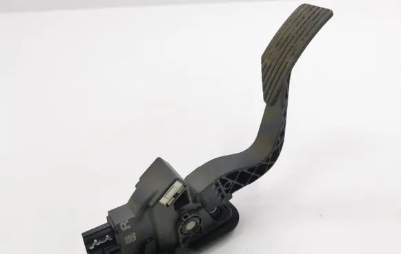 Mitsubishi Outlander Accelerator throttle pedal 1600A115 04921741859