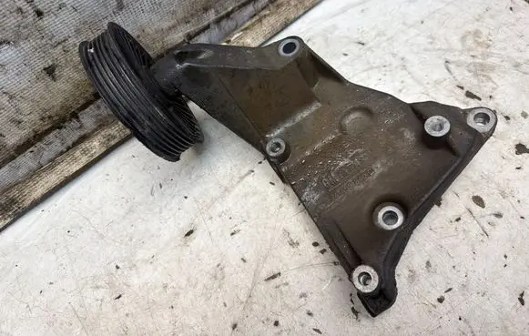 Opel Zafira A A/C compressor mount bracket 24459840