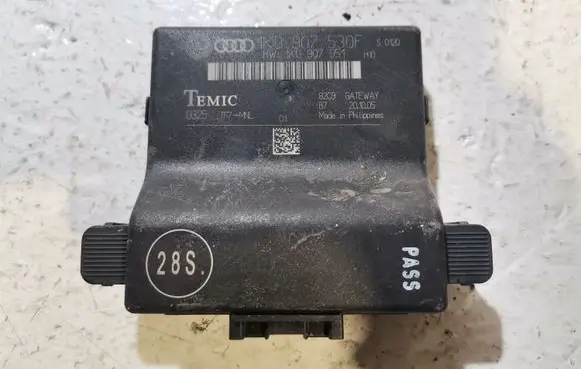 Skoda Octavia Mk2 (1Z) Door central lock control unit/module 1K0907530F