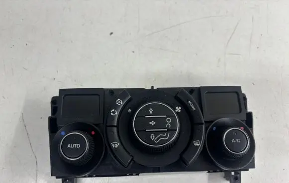Peugeot 3008 I Climate control unit 96738322XT