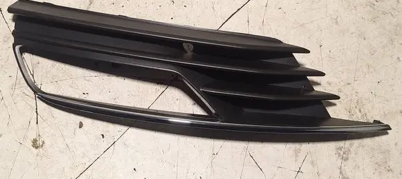Audi A3 S3 8V Front bumper lower grill 8V5807681A