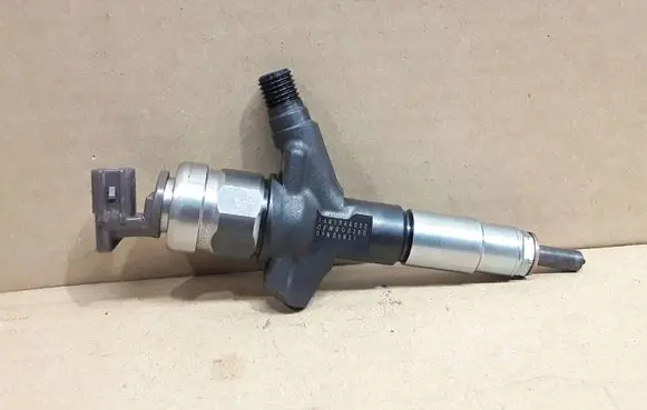 Subaru Legacy Fuel injector 16613AA030