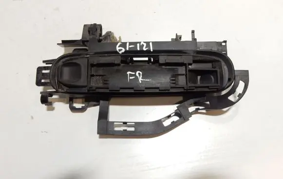 Front door exterior handle/bracket