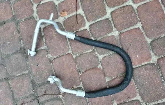 Toyota Supra A90 Air conditioning (A/C) pipe/hose 9398902