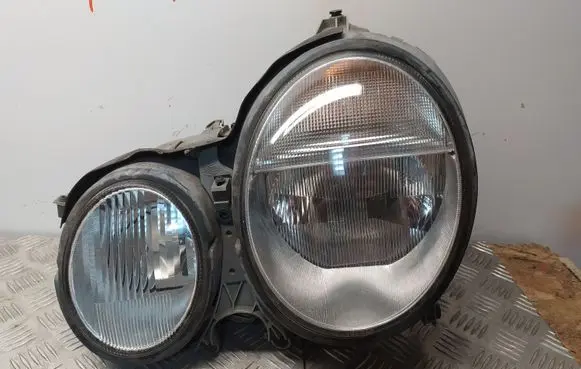 Mercedes-Benz E W210 Headlight/headlamp 15060700