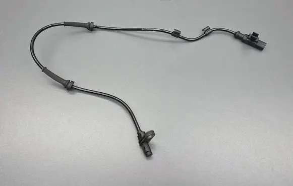 Smart ForTwo II ABS brake wheel speed sensor A4515400217 A4515400217004 0265007812