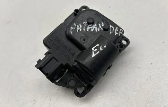 Nissan Pathfinder R51 Air flap motor/actuator 5NEH19E616AB