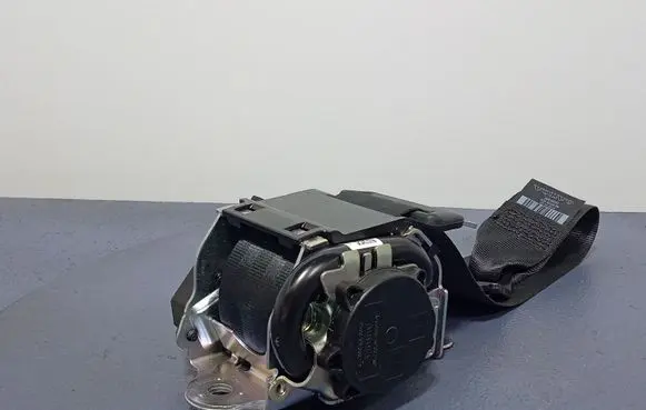 Volvo S90, V90 Front seatbelt 39836042