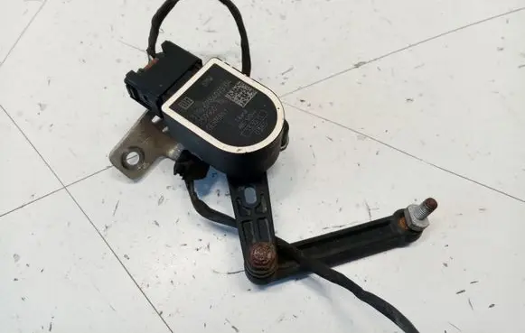 BMW 5 F10 F11 Headlight/headlamp level sensor 37146784075