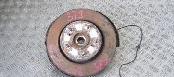 Honda CR-V Front wheel hub spindle knuckle