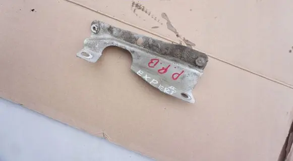 Peugeot Expert Fender mounting bracket SKO71593