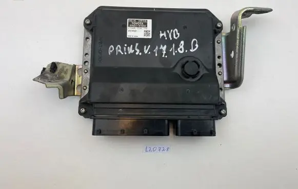 Toyota Prius+ (ZVW40) Engine control unit/module 8966147800 2756009240