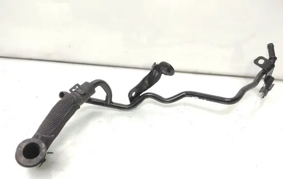 Volkswagen PASSAT B8 Engine coolant pipe/hose 04L121030C 04l121070at