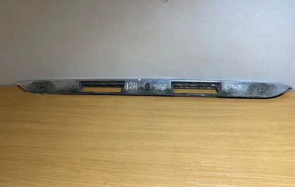 Mercedes-Benz E W124 Tailgate trim 1247580502 C3418