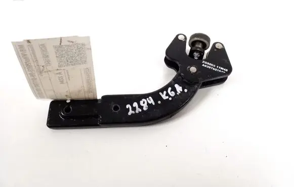 Mercedes-Benz Vito Viano W639 Sliding door lower roller guide/hinge A6397601647