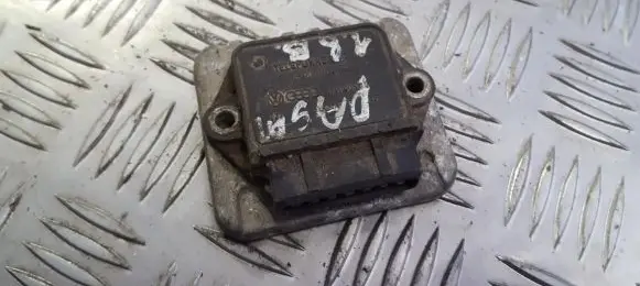Volkswagen Golf III Ignition amplifier control unit 191905351b