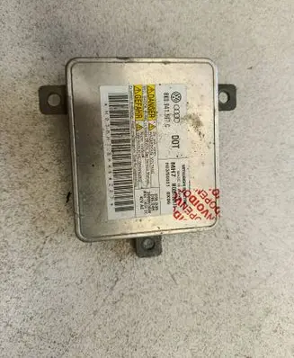 Volkswagen Tiguan Headlight ballast module Xenon 8K0941597C W003T20171 H03S0001