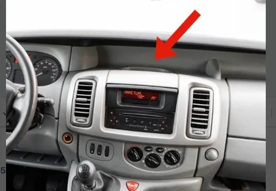 Renault Trafic II (X83) Dashboard center trim panel 91165787 8200004628