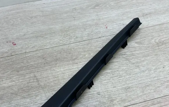 Porsche Macan (95B) (A) pillar trim 95B868239