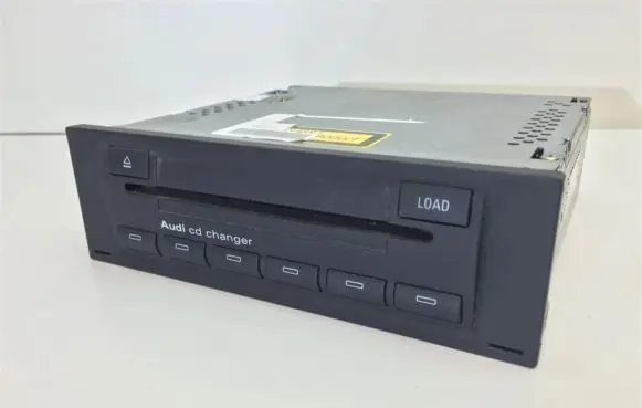 Audi A4 S4 B7 8E 8H CD/DVD changer 8E0035111