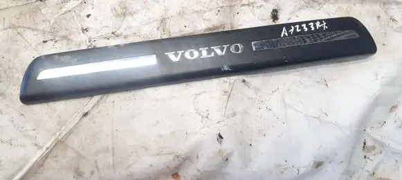 Volvo V50 Front sill trim cover