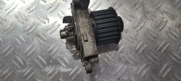 Mitsubishi Carisma Water pump