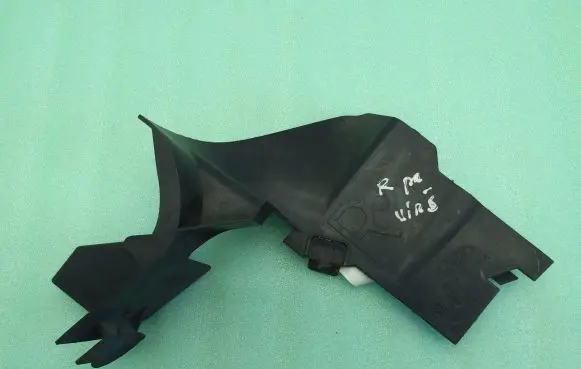 Ford Kuga I Intercooler air guide/duct channel 8V418326AA