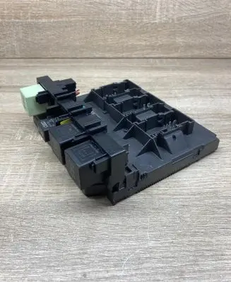 Volkswagen PASSAT B7 Central body control module 3AA937087 5WK50230