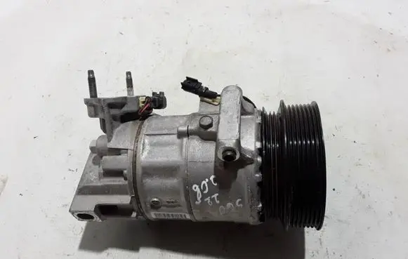 Volvo S60 Air conditioning (A/C) compressor (pump) 31497908