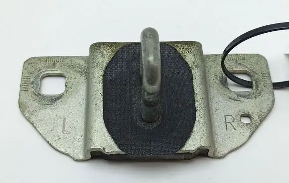 Mercedes-Benz A W176 Trunk lock loop A1667400032