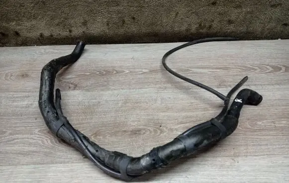 Volvo V70 Breather/breather pipe/hose 