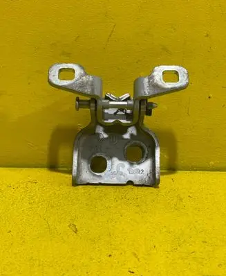 Dacia Sandero Front door lower hinge AsASSASAS