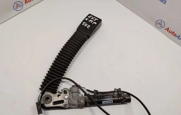 BMW 7 E65 E66 Front seatbelt buckle 7122211 72117122211 72116982523