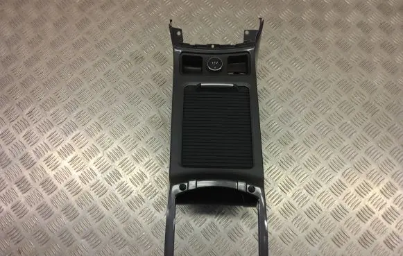 Ford Kuga II Center console GV418045M54CD3HMD