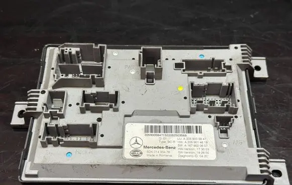 Mercedes-Benz C W205 Comfort/convenience module A2059005847 A1679020607 A2059014618