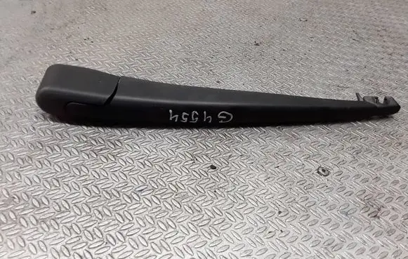 Volvo V60 Rear wiper blade arm