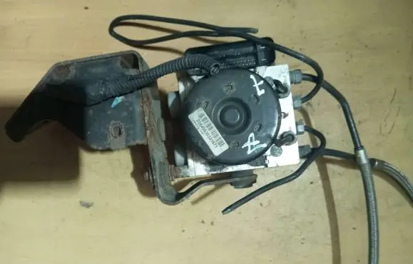 Chrysler Town & Country V ABS Pump P04721601AI 250212